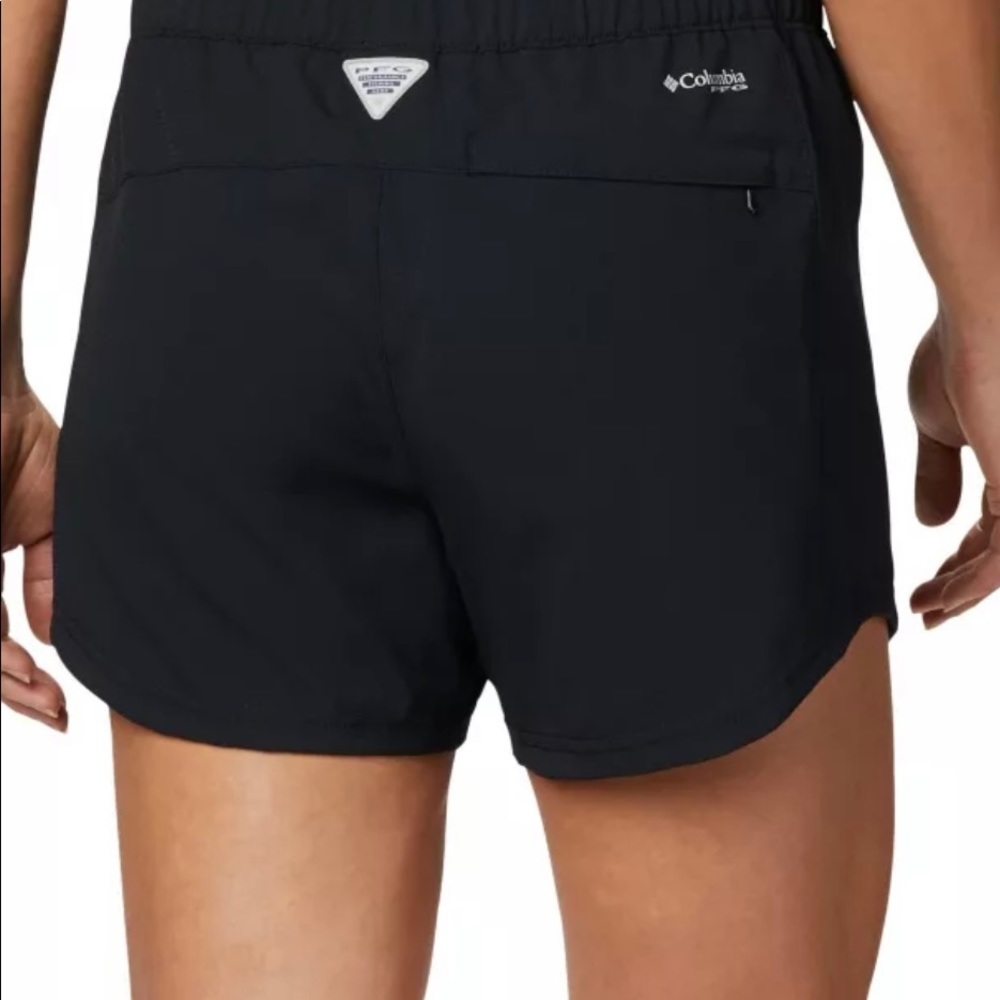 Columbia Women 4inch shorts; Brand New With Tags ;Black